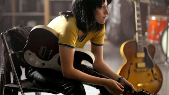 Vudu - The Runaways Floria Sigismondi, Kristen Stewart, Dakota Fanning, Michael Shannon, Watch Movies & TV Online