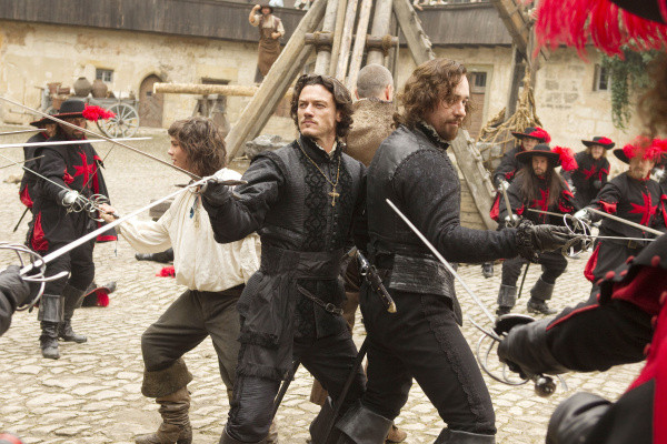 Sword Fights Can be Dangerous – Dreamer in the Mirror