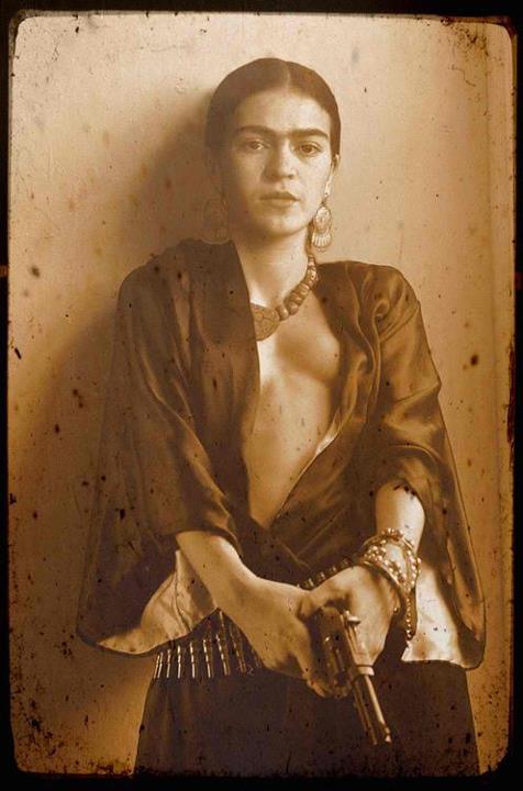 POP ICONS: FRIDA KAHLO