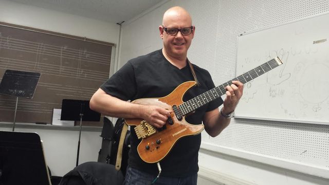 Playing Lou Reed's Guitar Pt. 2