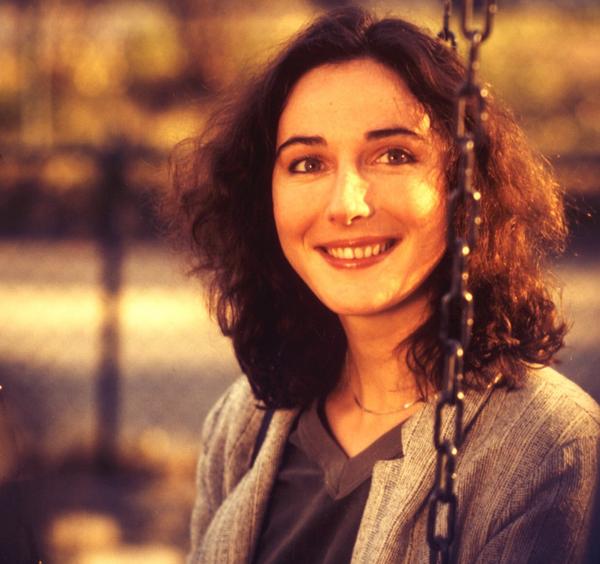 John Sayles on Twitter: "Linda Griffiths on set of #LIANNA - She will be  missed http://t.co/AK7RPqWvzs"