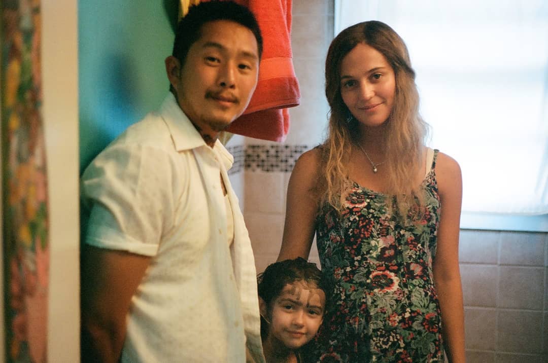 𝑎𝑙𝑖𝑐𝑖𝑎𝑣𝑖𝑘𝑎𝑛𝑑𝑒𝑟.𝑢𝑠 on Twitter: "📸 Justin Chon, actor and director of #BlueBayou shared a BTS picture on his instagram account.… "